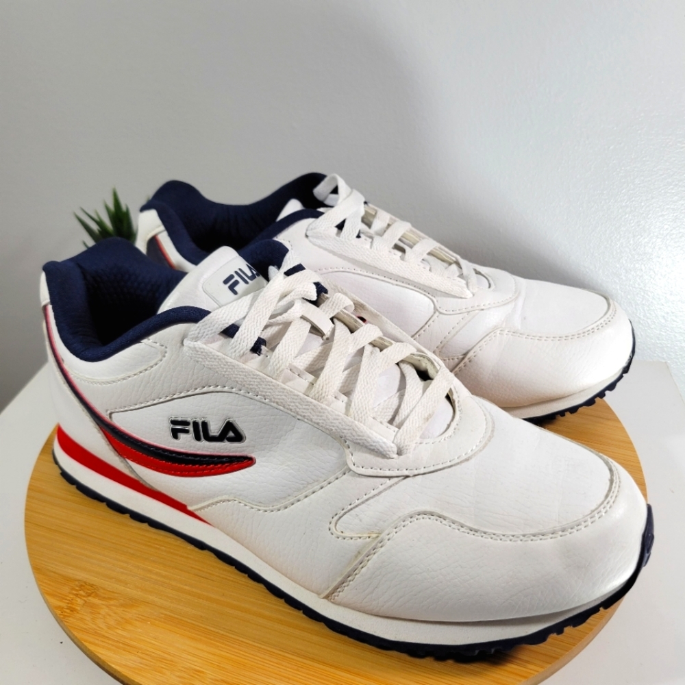Men's FILA Classico 8 white red blue lace up running athletic sneakers